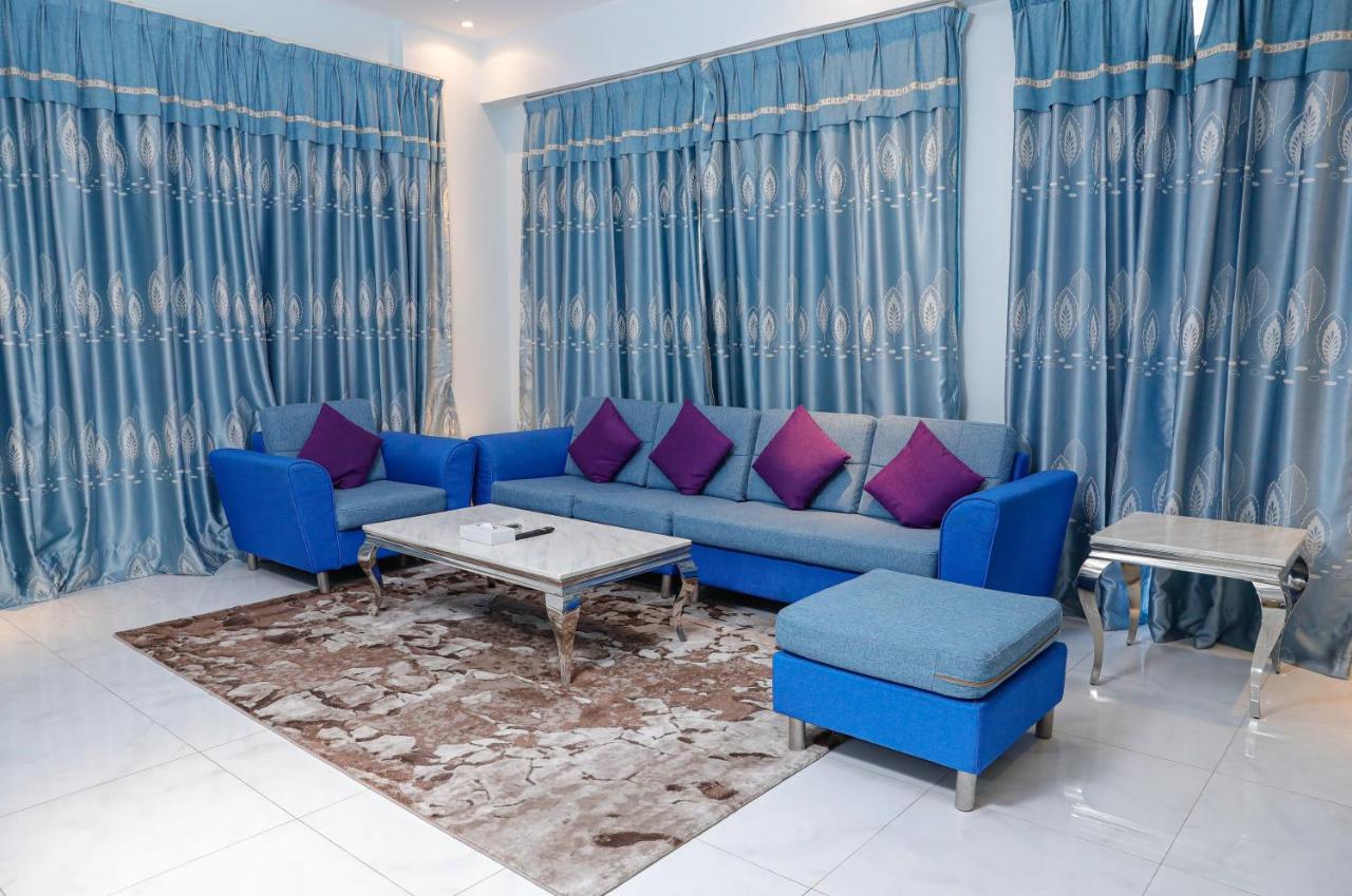 Swan Towers Aparthotel Manama Eksteriør bilde